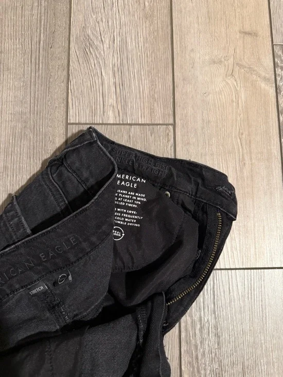 Women's American Eagle Super High Rise Ankle Straight Jeans Washed Black - Picture 6 of 9